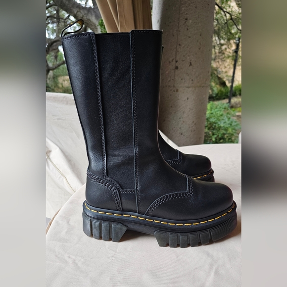 DR MARTENS - AUDRICK TALL CHELSEA - UK 5 / US 7 - NEVER WORN - Picture 5 of 8